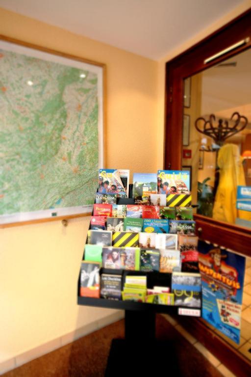 Brit Hotel L'Eclipse Nancy Heillecourt ภายนอก รูปภาพ